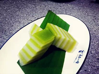 西餐蓝色杯子是干嘛的_西餐蓝色_西餐蓝色的酱叫什么