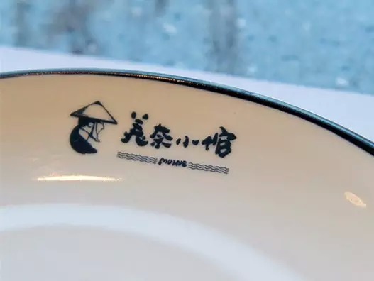 西餐蓝色杯子是干嘛的_西餐蓝色_西餐蓝色的酱叫什么