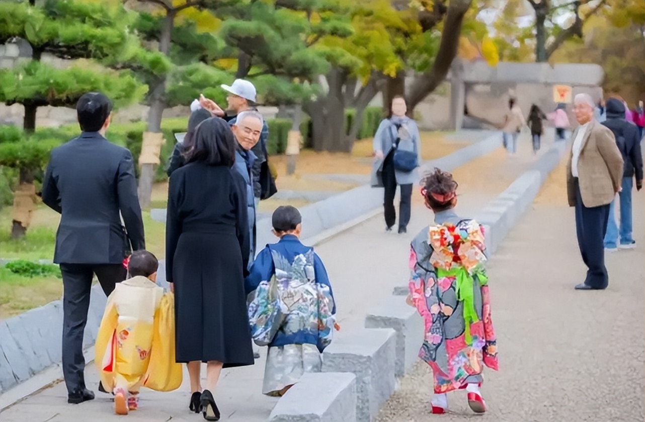 女性日常养生小知识_日本家庭小日常_庭に日いっぱいさしています