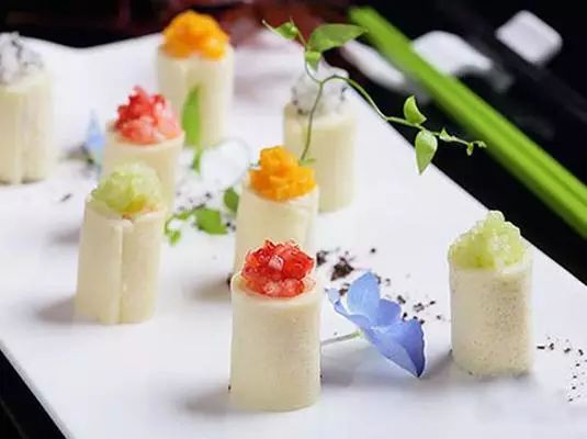茶餐厅点什么好吃_中山茶餐厅餐桌哪家好一点_茶餐厅位置怎么选