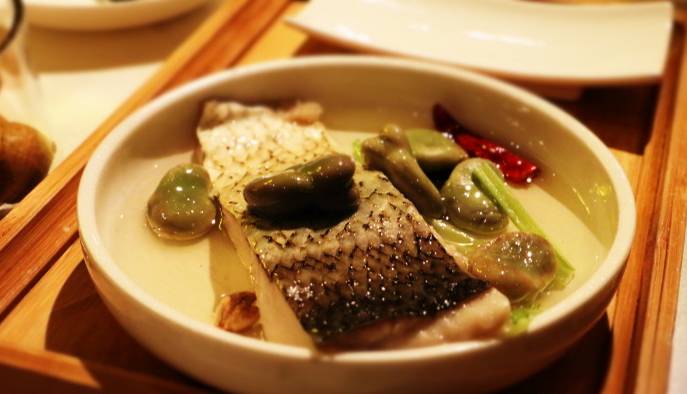 中山茶餐厅餐桌哪家好一点_茶餐厅点什么好吃_茶餐厅位置怎么选